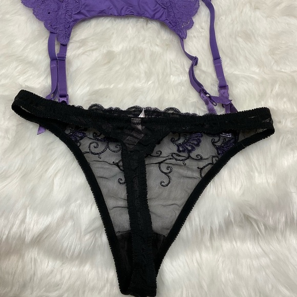 Victoria's Secret Purple and Black Garter and Thong  Set - Picture 4 of 13